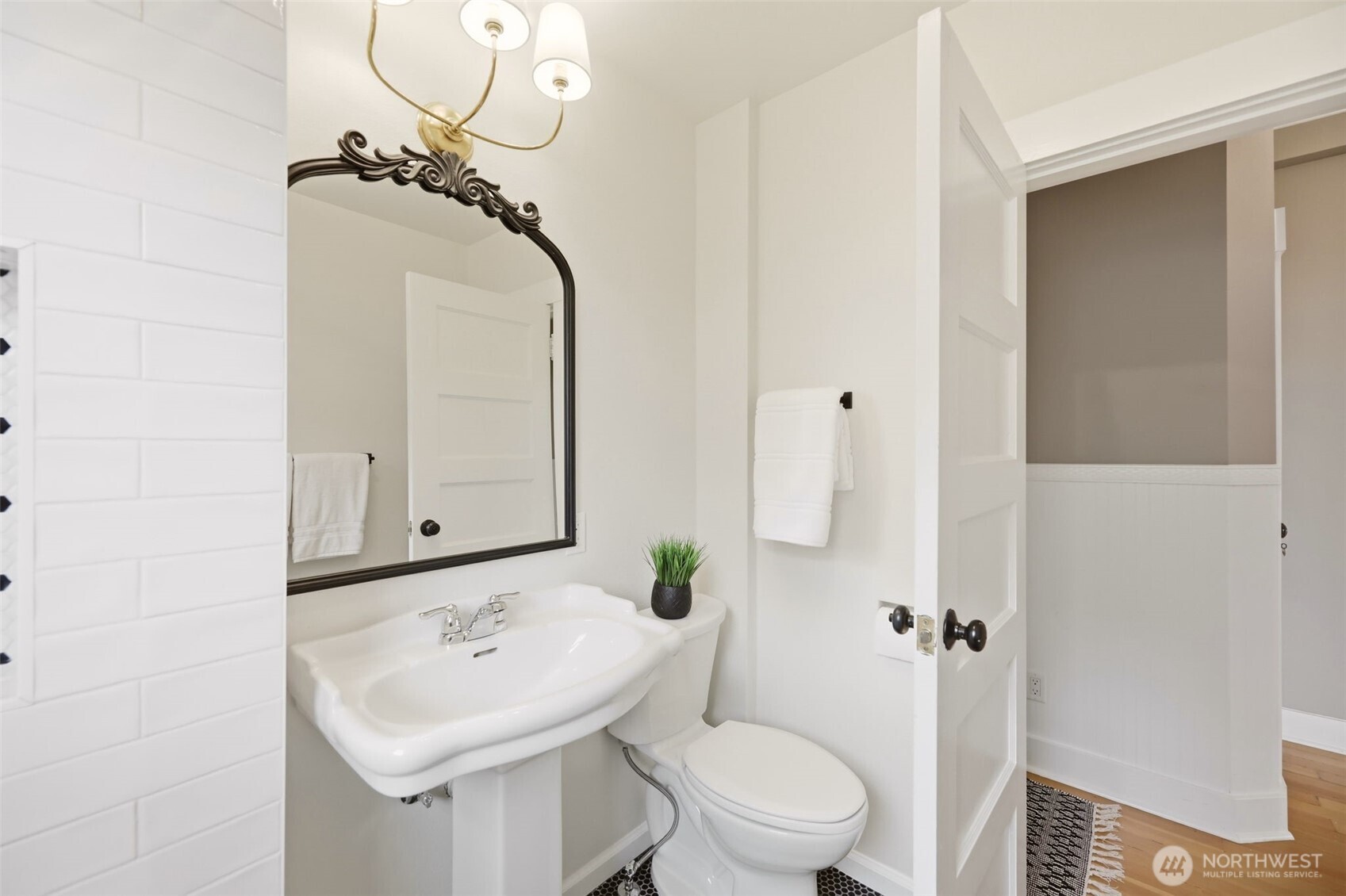 2018 Oakes Avenue Property Photo 14