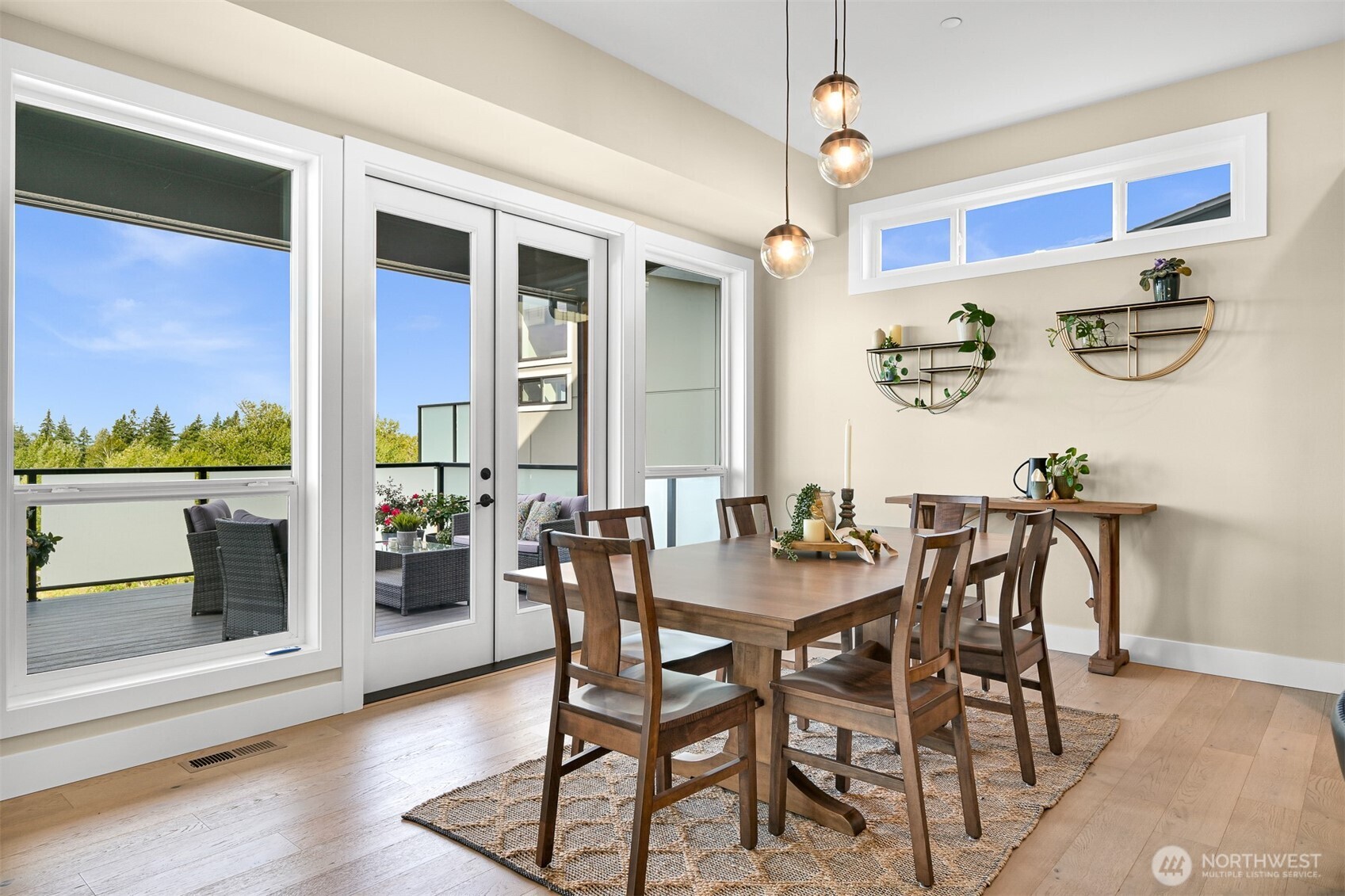 3414 Sussex Drive Property Photo 10