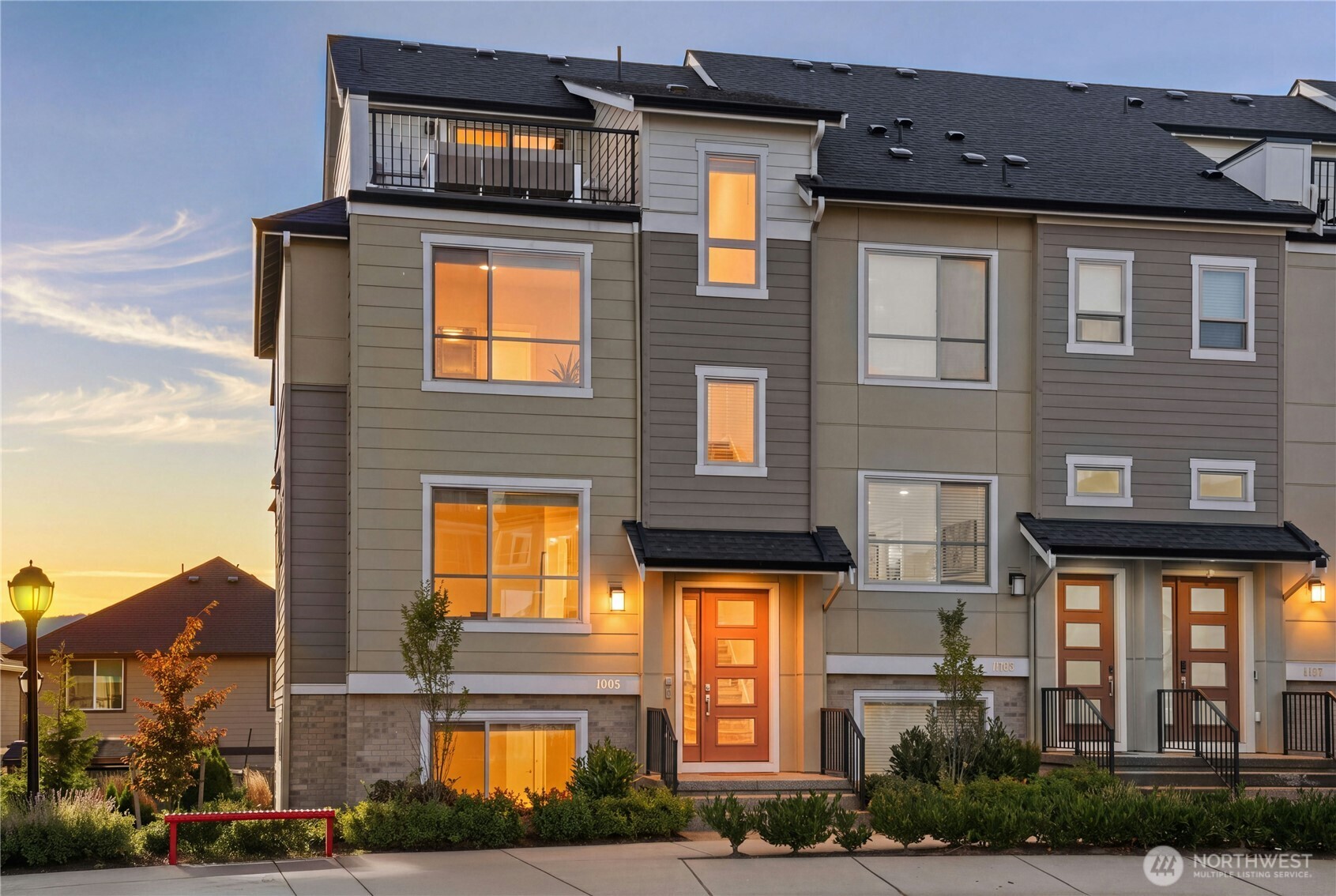 1085 6th Walk Property Photo 1