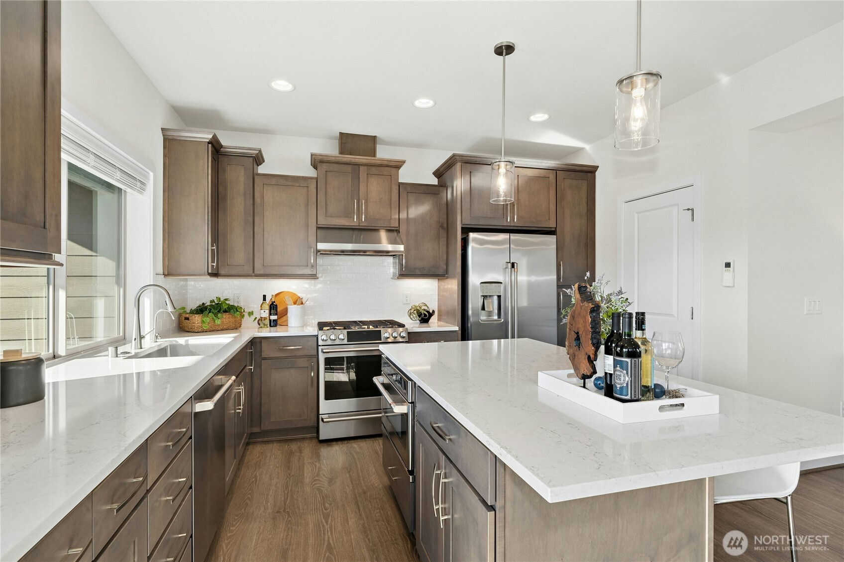 1085 6th Walk Property Photo 10