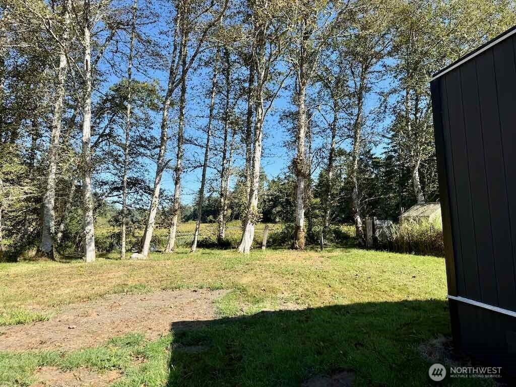 210 E Rain Street Property Photo 5