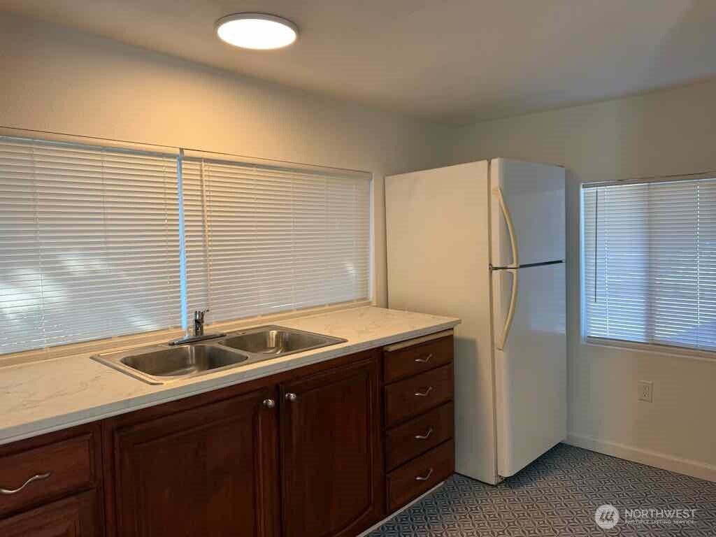 210 E Rain Street Property Photo 15