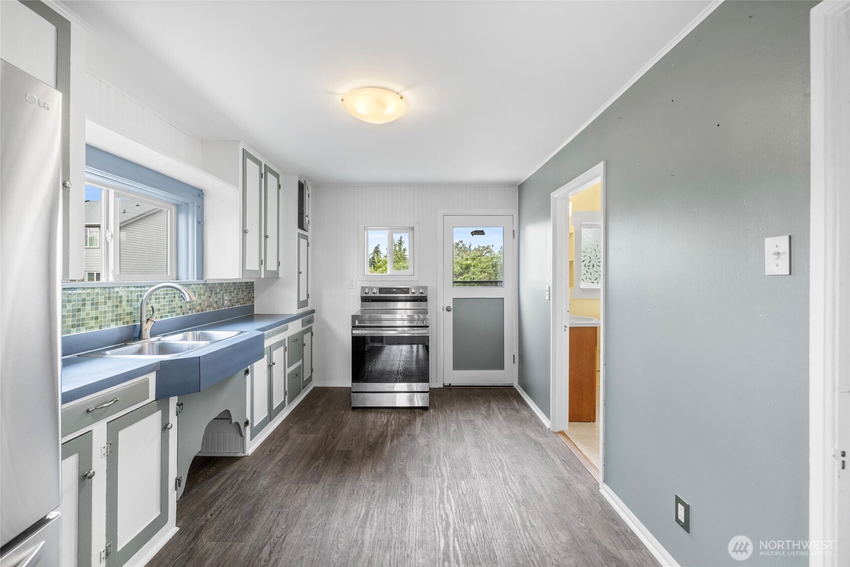 1442 E Whidbey Avenue Property Photo 15