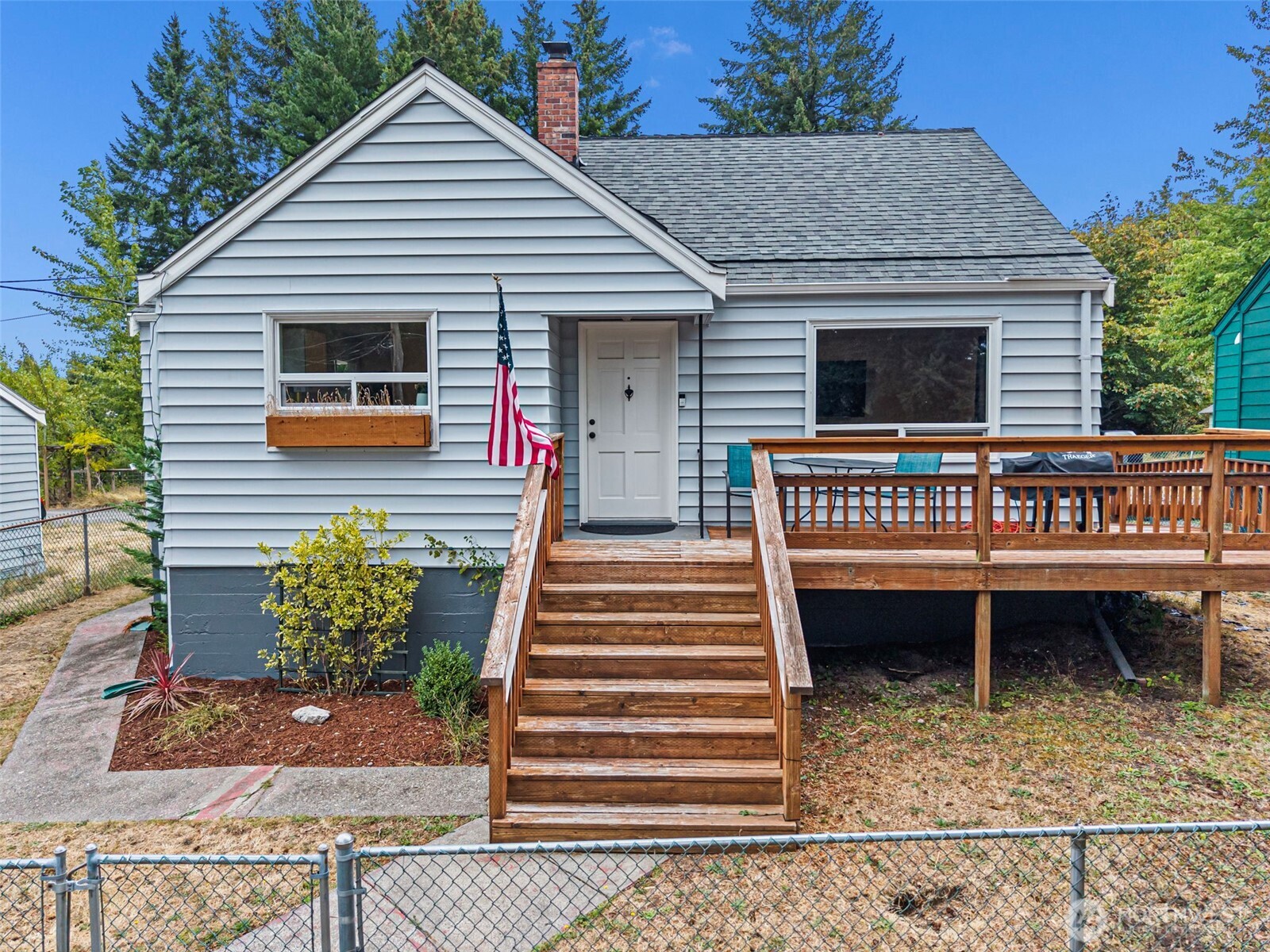 224 Bremerton Boulevard Property Photo 1
