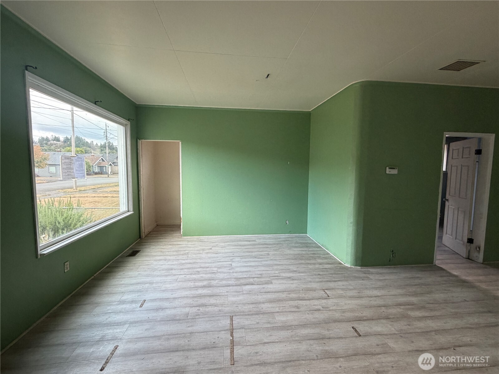 152 Karr Avenue Property Photo 4