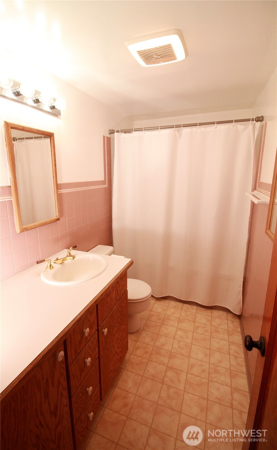 411 S Sprague Street Property Photo 15