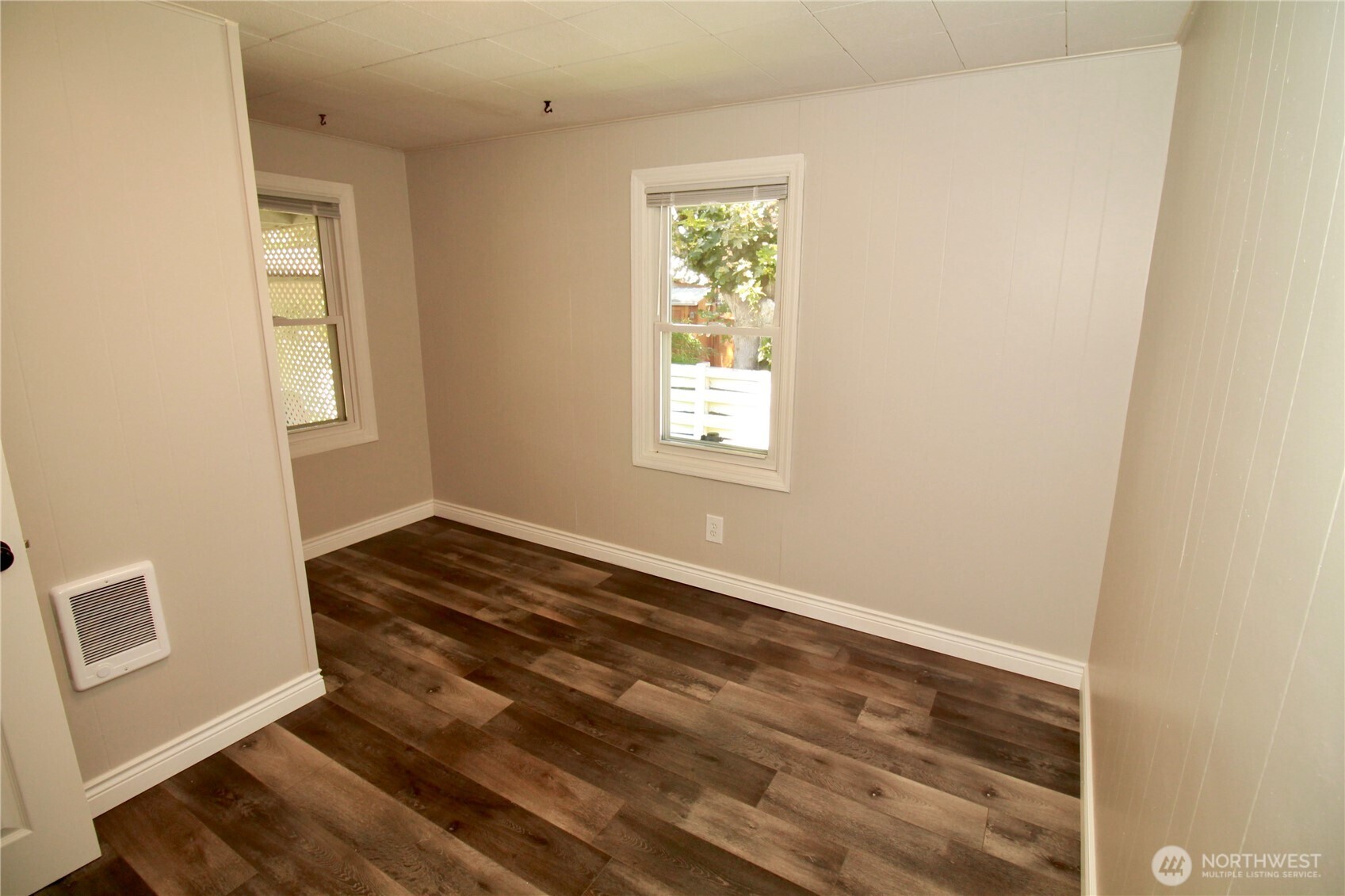 411 S Sprague Street Property Photo 20