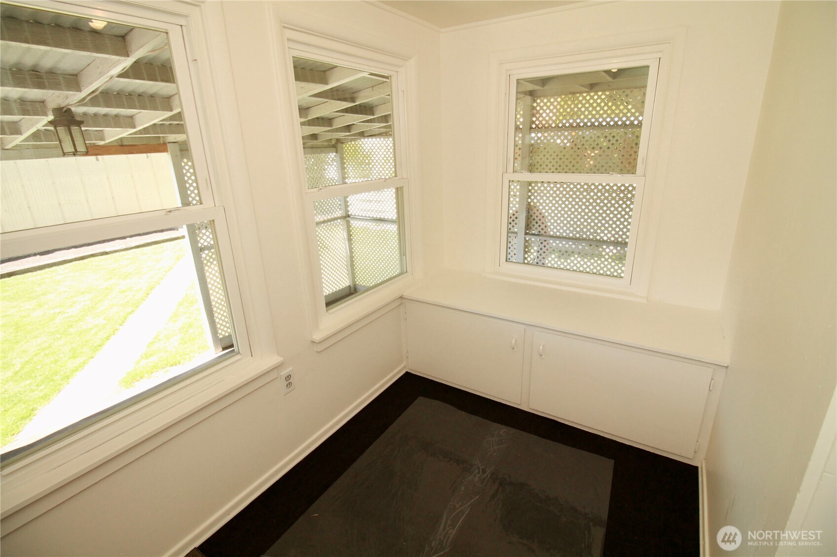 411 S Sprague Street Property Photo 30