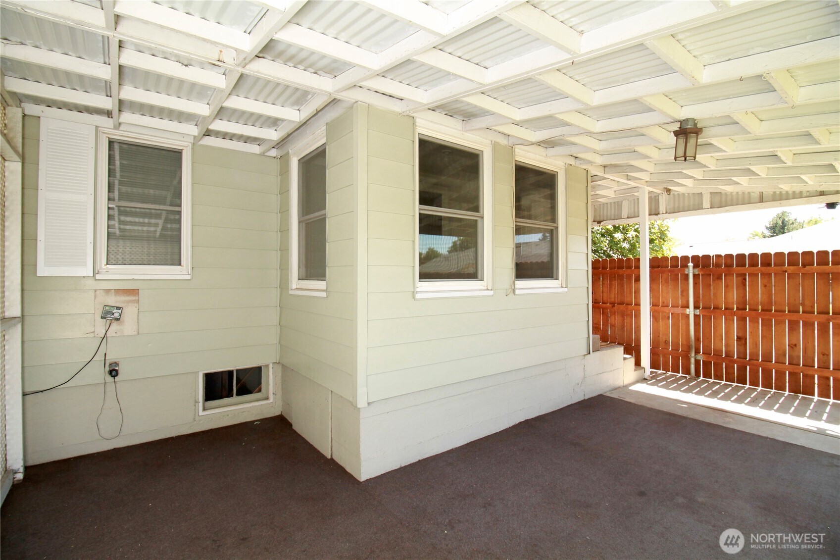 411 S Sprague Street Property Photo 32