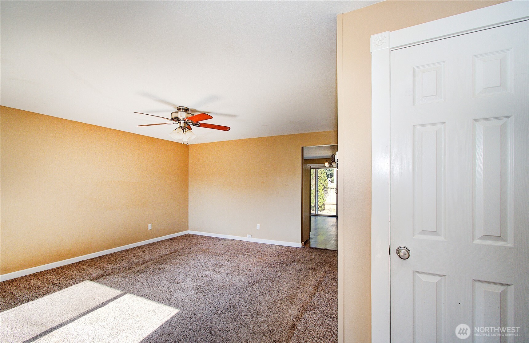 16002 Ne 74th Street Property Photo 5