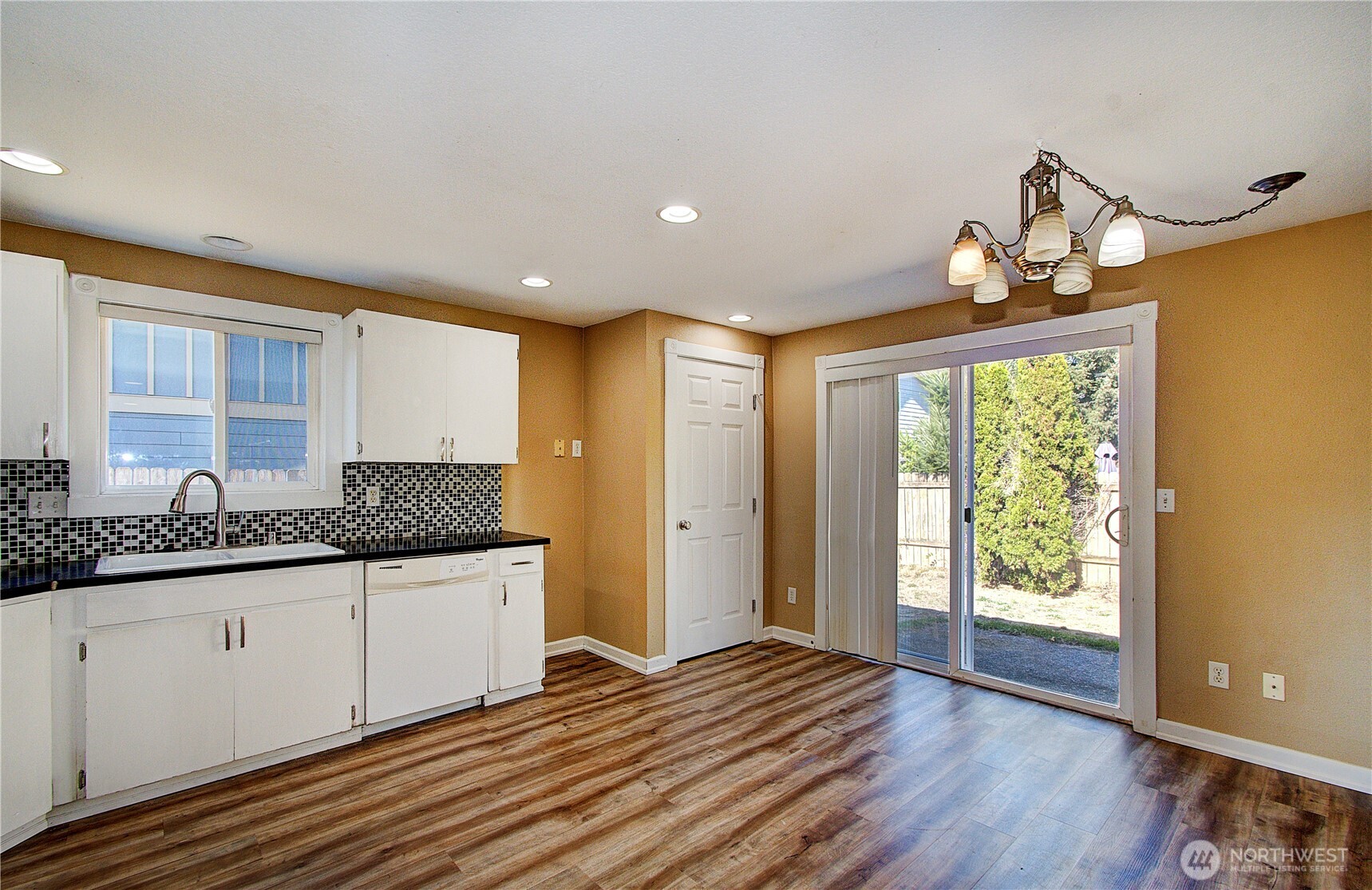 16002 Ne 74th Street Property Photo 6