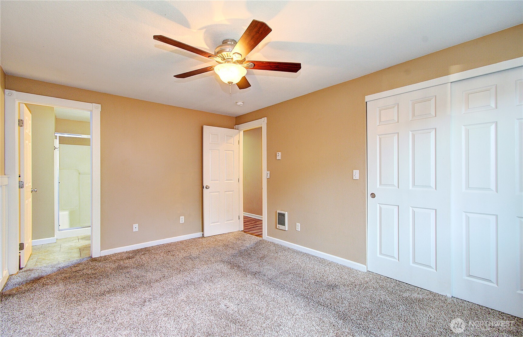 16002 Ne 74th Street Property Photo 13