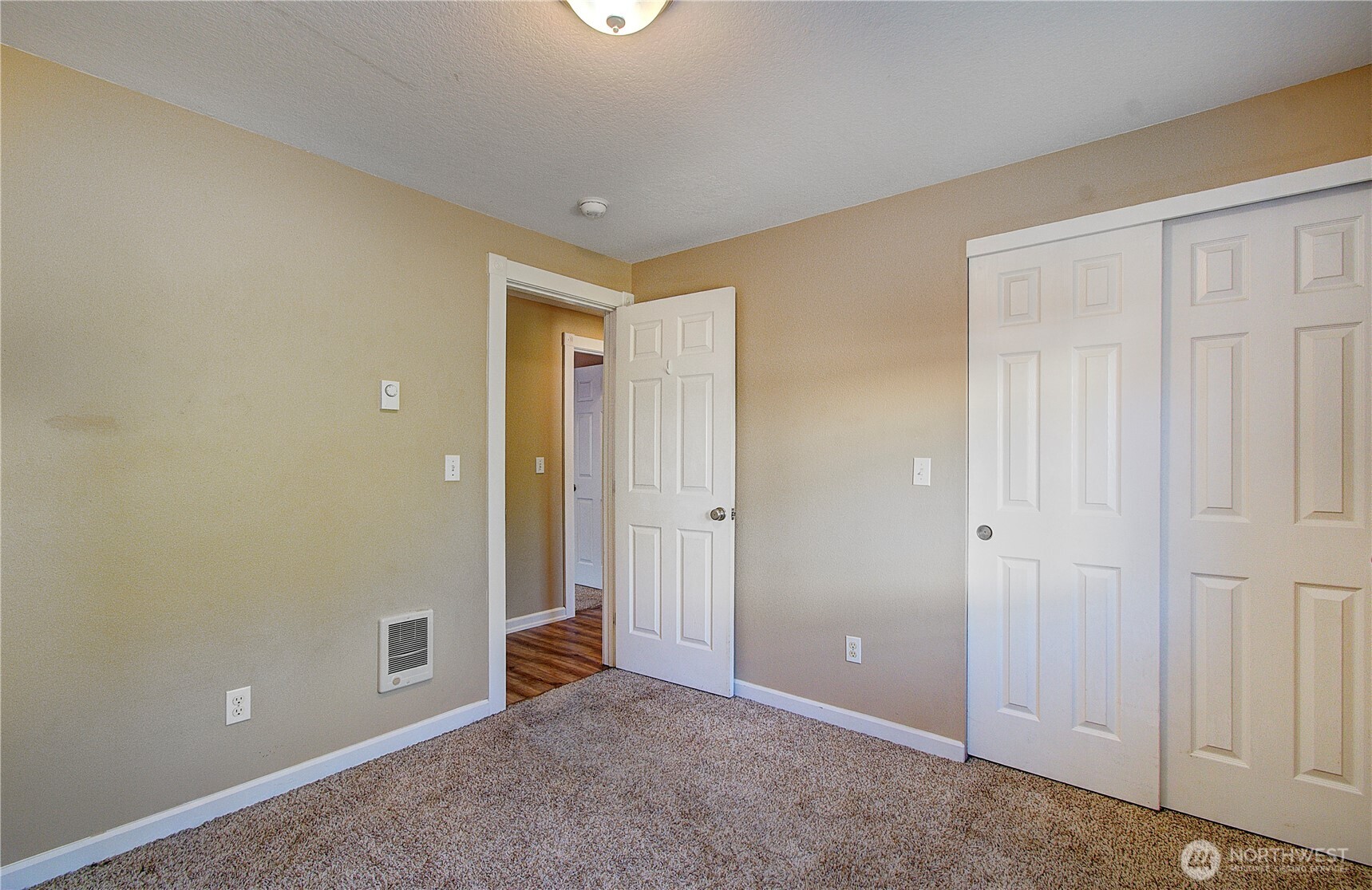 16002 Ne 74th Street Property Photo 15