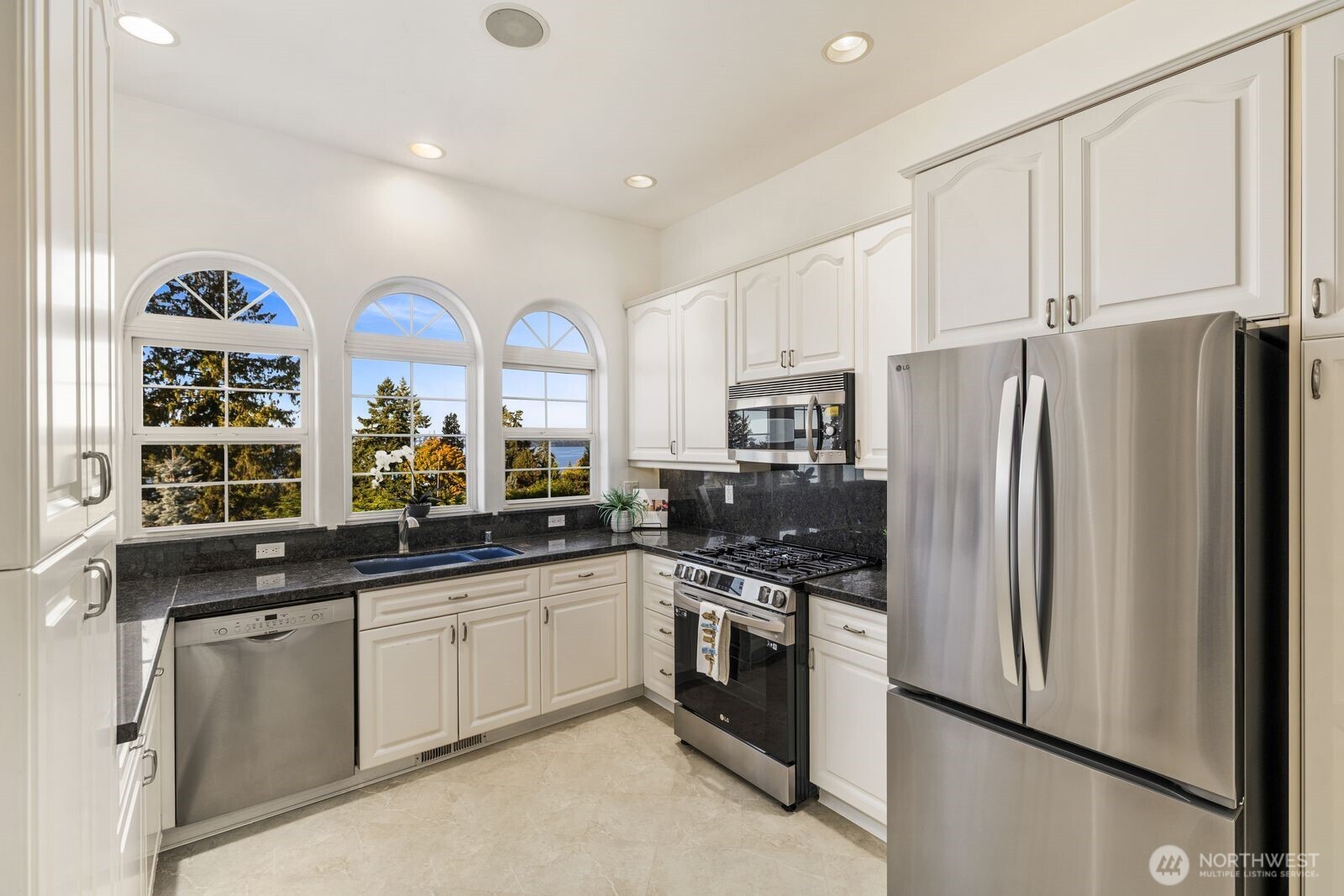 5913 Normar Place Property Photo 11