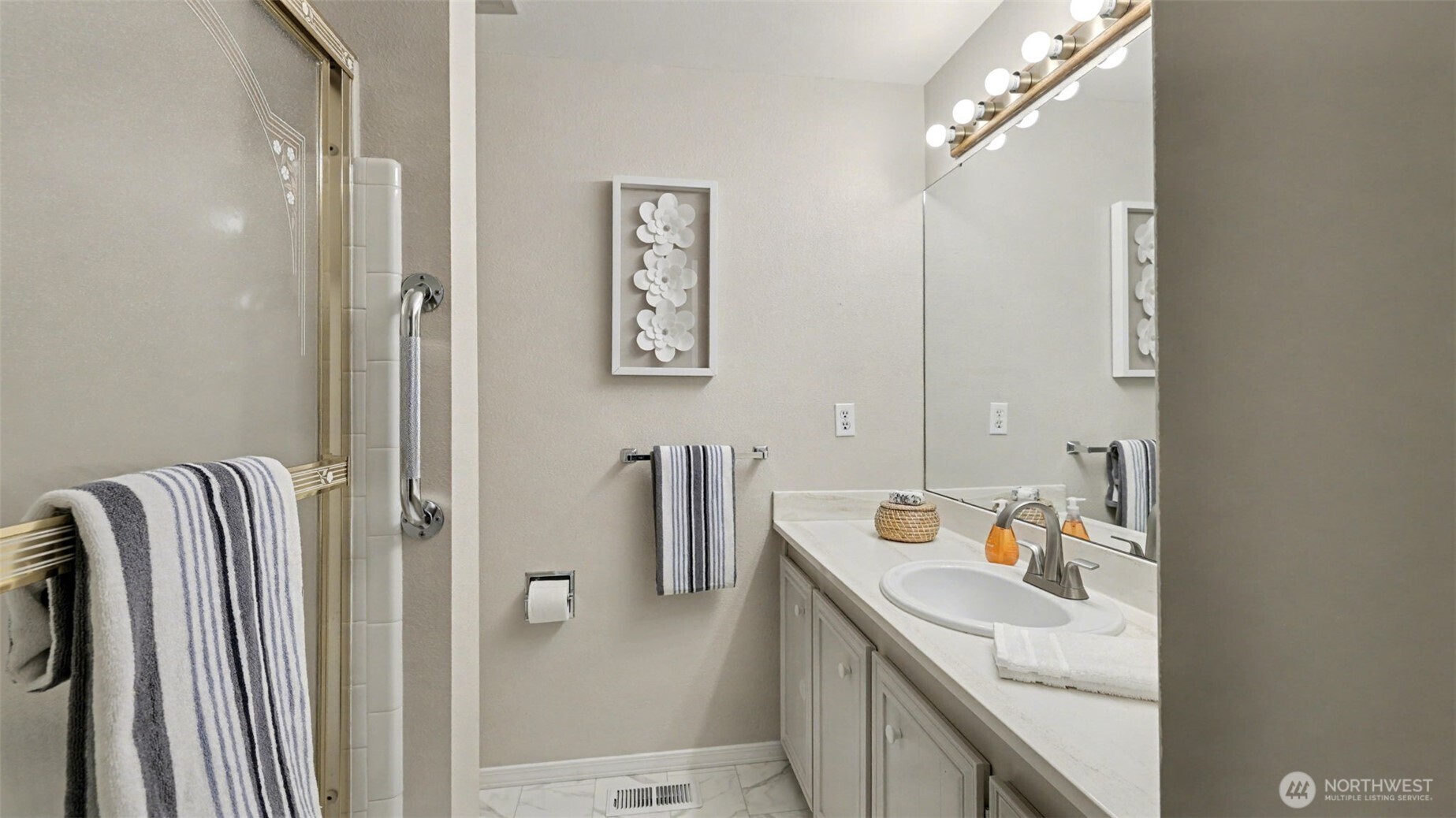 14121 Se Fairwood Boulevard Property Photo 17