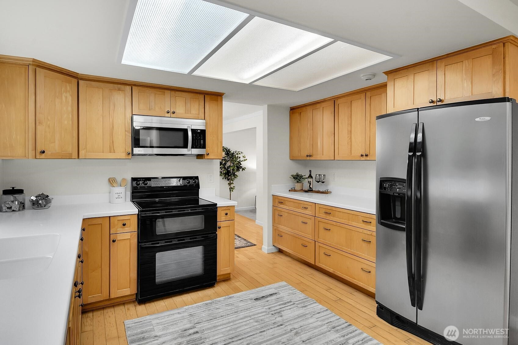 1425 172nd Place Property Photo 3
