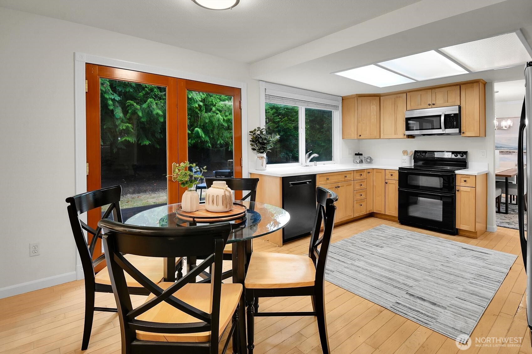 1425 172nd Place Property Photo 5