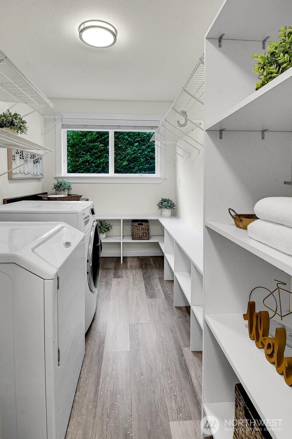 1425 172nd Place Property Photo 12