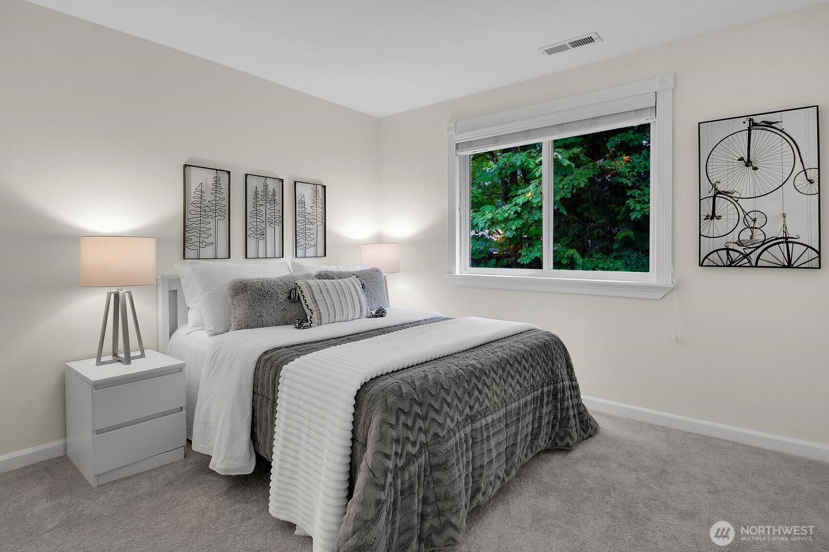 1425 172nd Place Property Photo 18