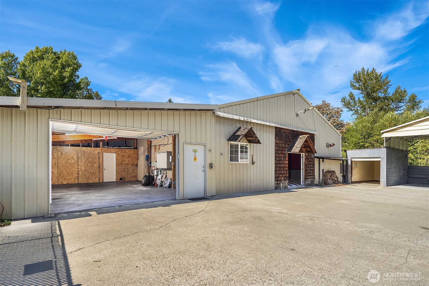 18333 Burn Road Property Photo 10