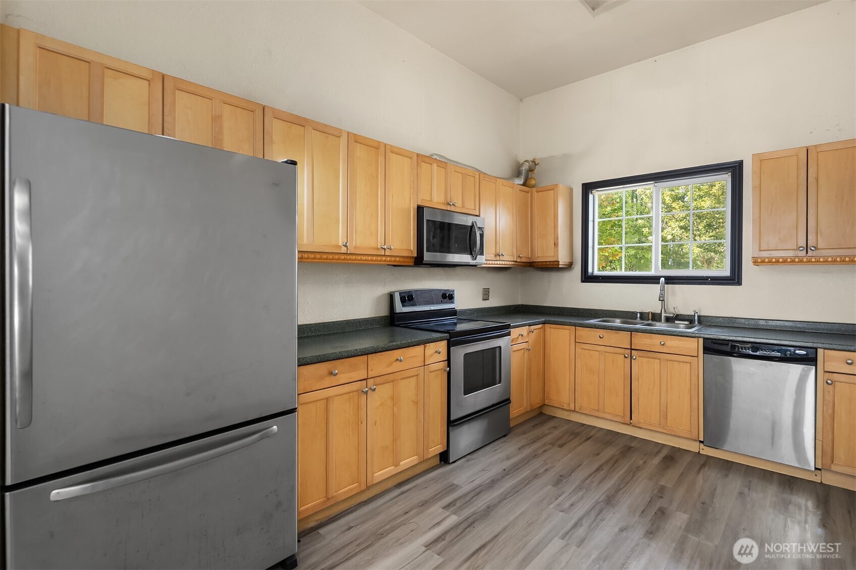 18333 Burn Road Property Photo 18