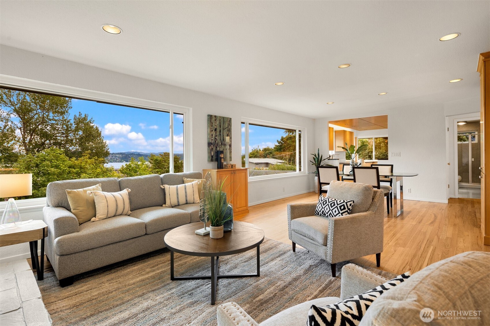 1309 35th Avenue Property Photo 6