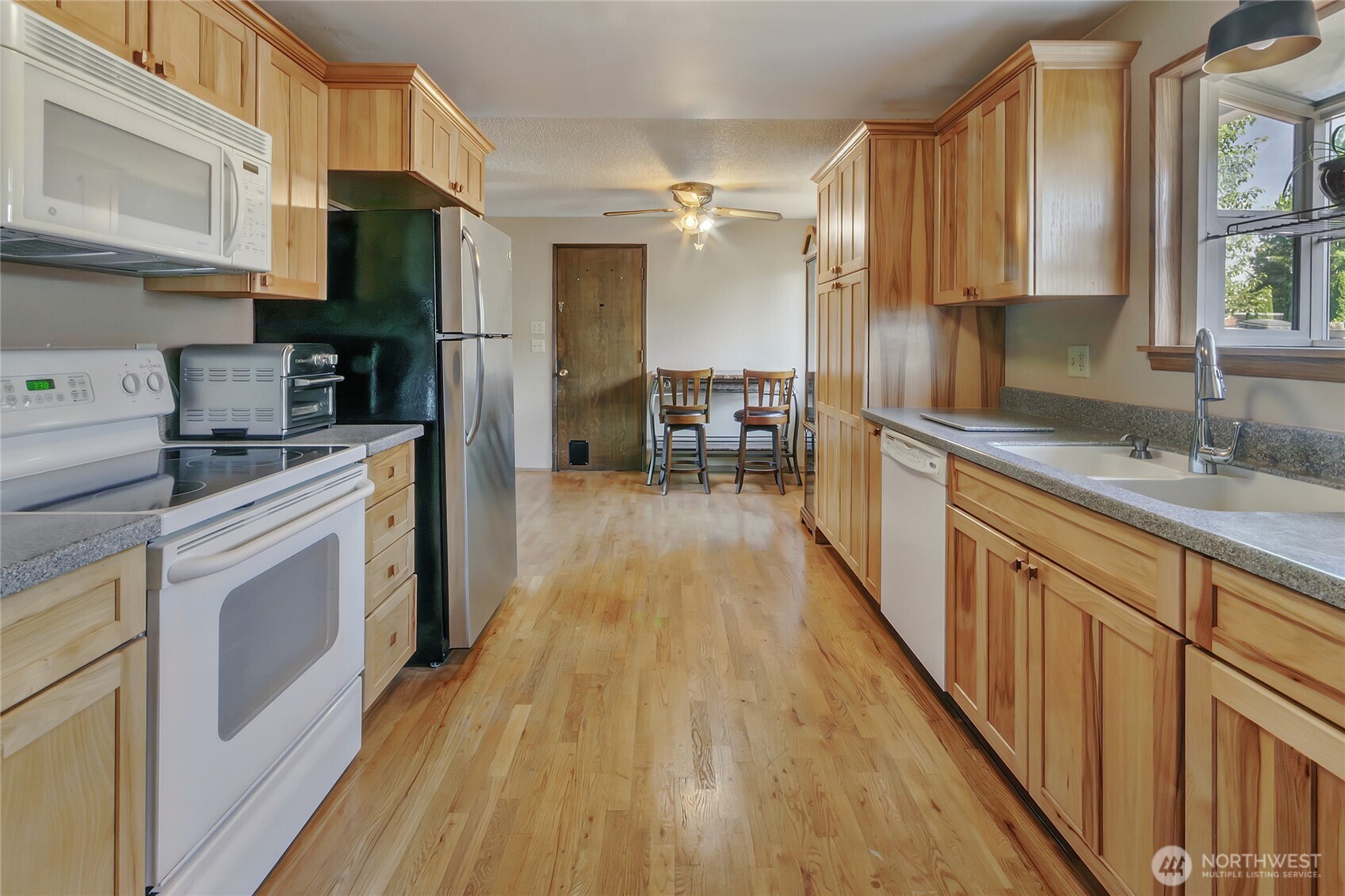 1512 5th Avenue Property Photo 7