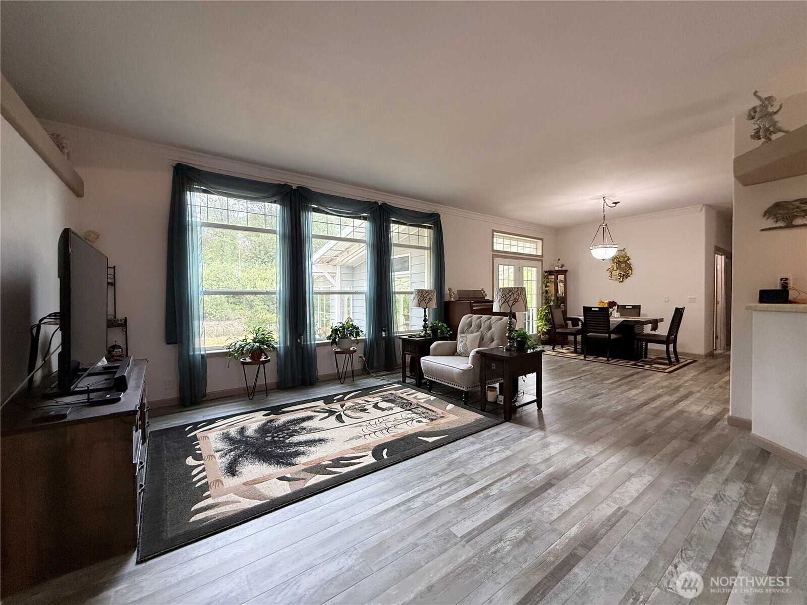 135 River Way Property Photo 7