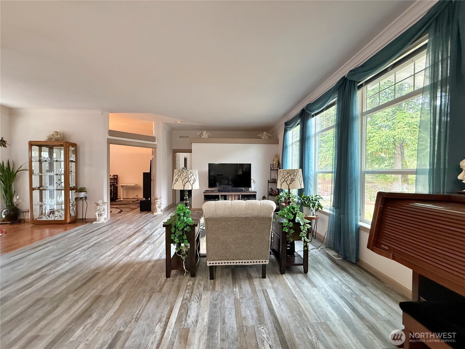 135 River Way Property Photo 8