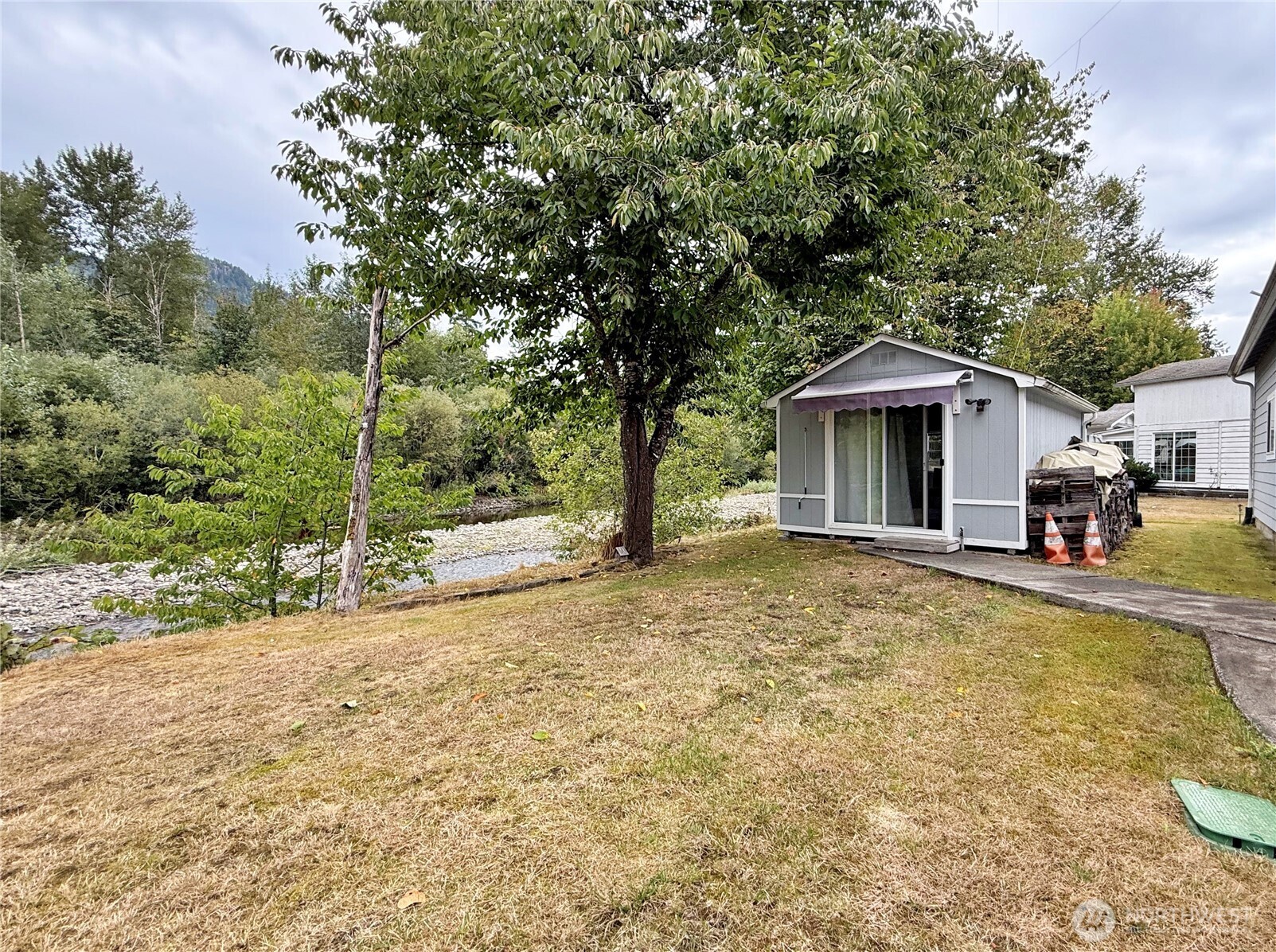 135 River Way Property Photo 23