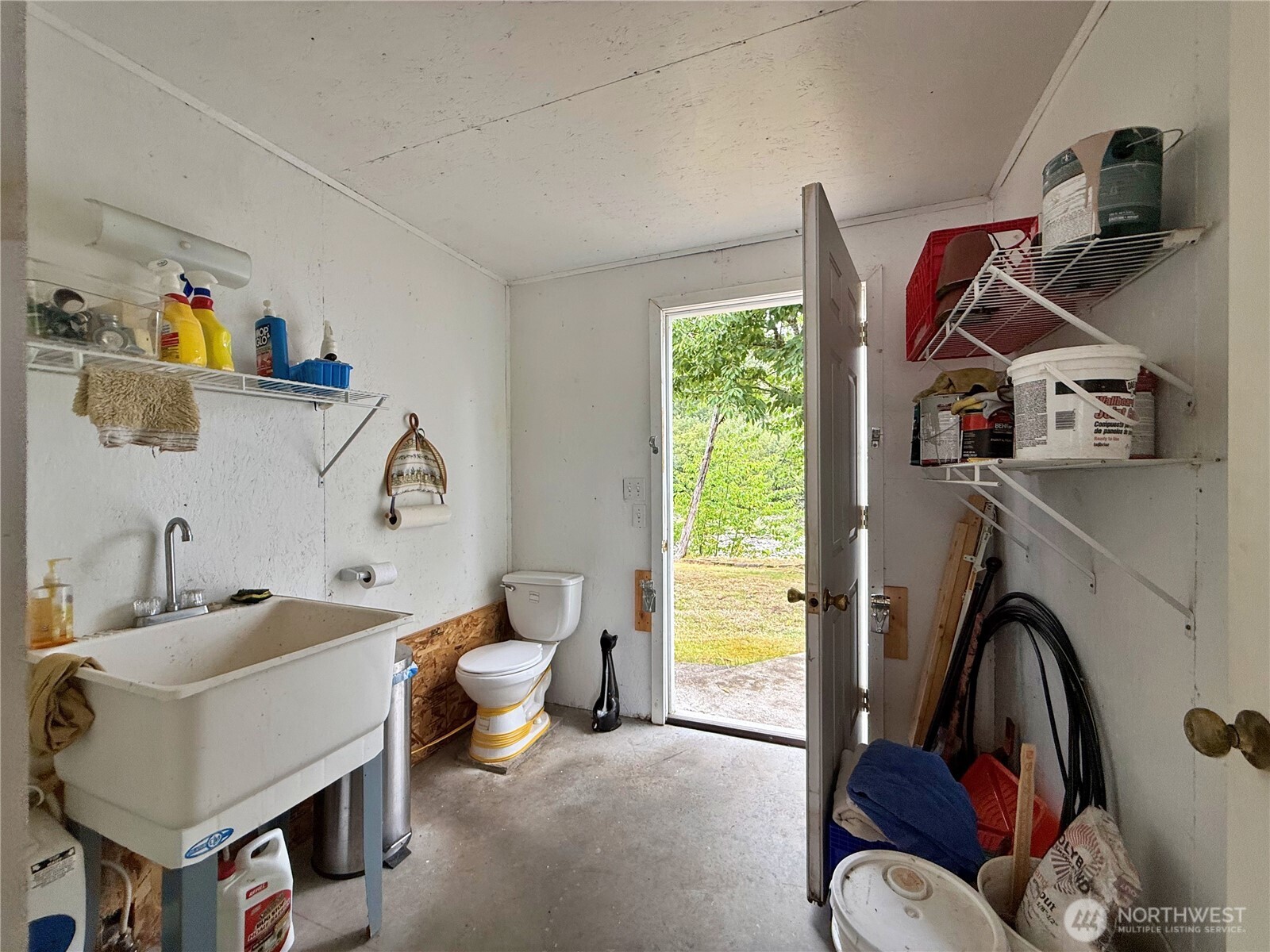 135 River Way Property Photo 26
