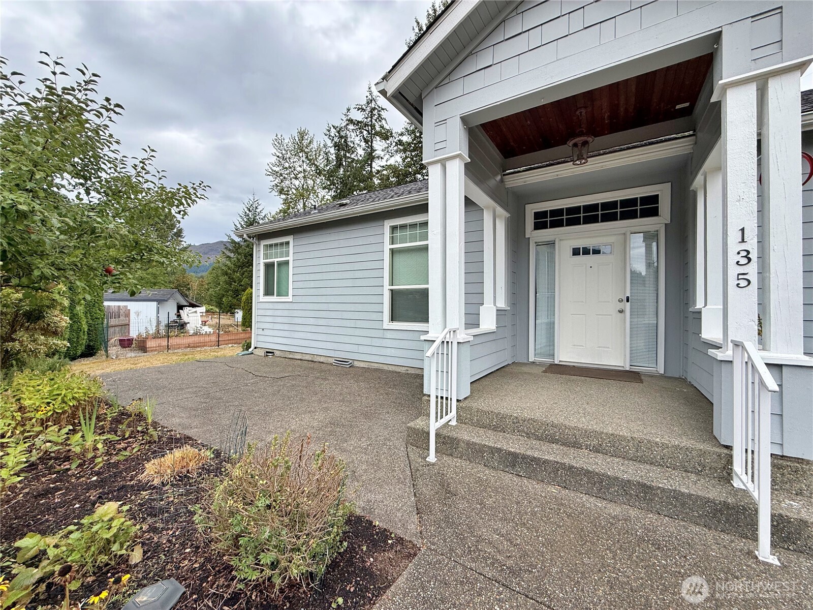 135 River Way Property Photo 28
