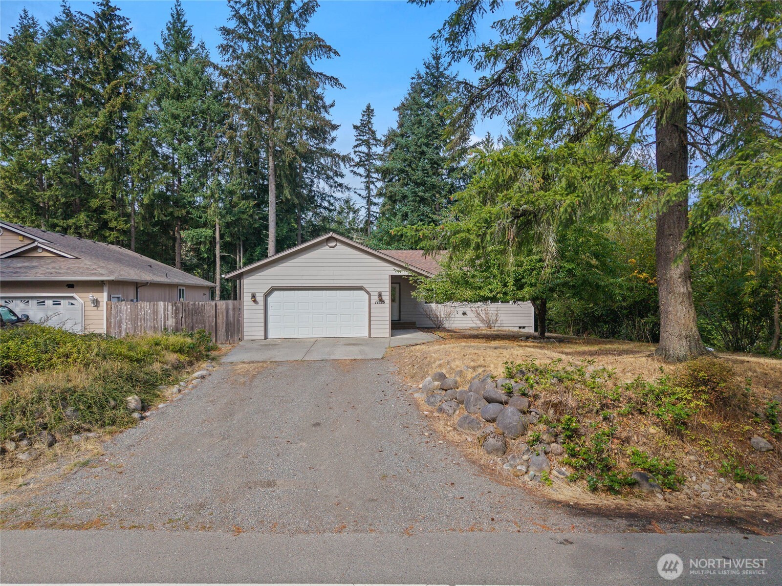 17825 Clear Lake Blvd Property Photo 2