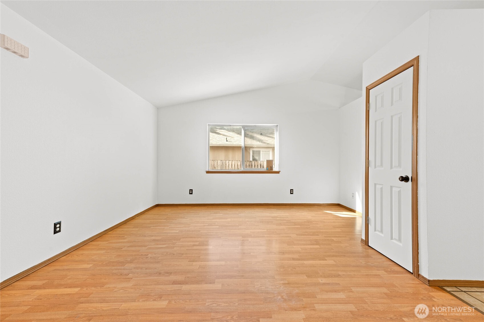 17825 Clear Lake Blvd Property Photo 4