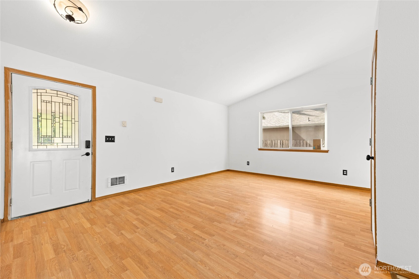 17825 Clear Lake Blvd Property Photo 5