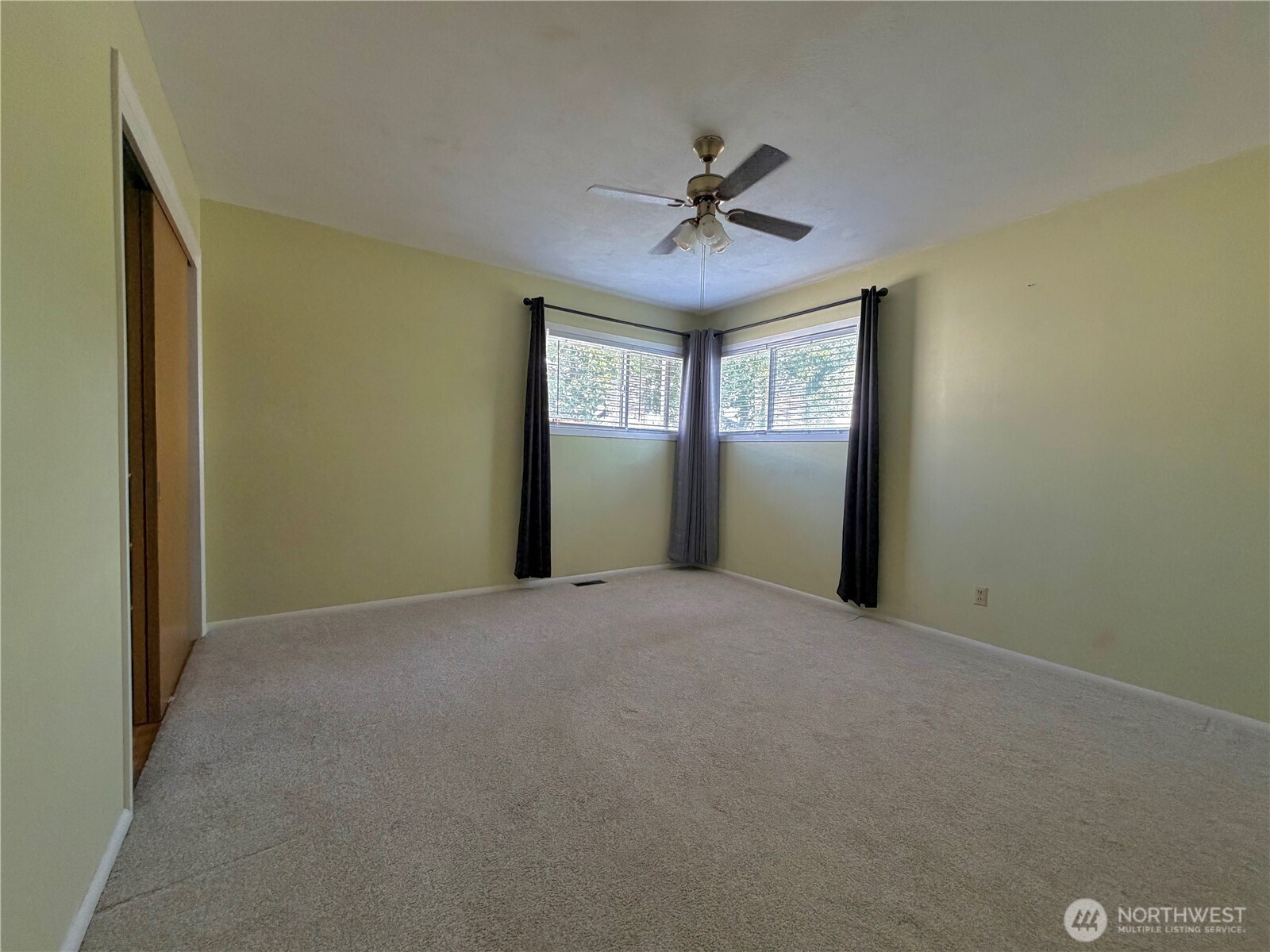1241 S Skyline Drive Property Photo 13
