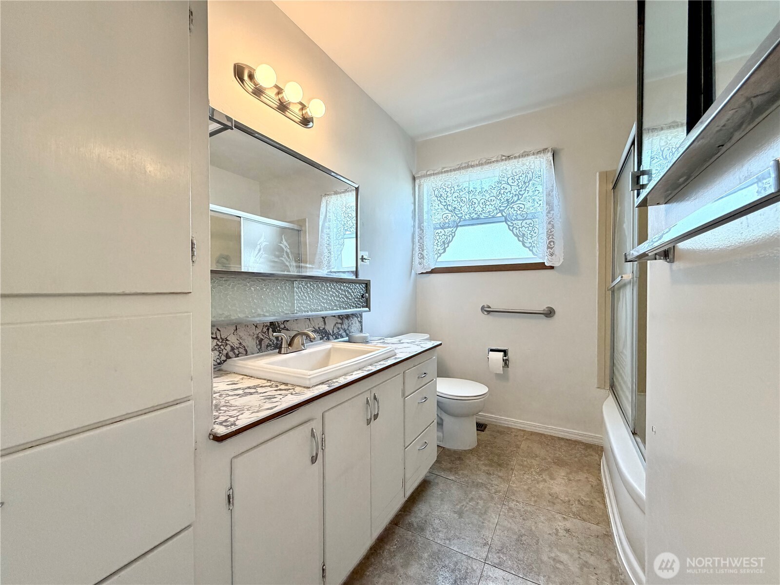 1241 S Skyline Drive Property Photo 18