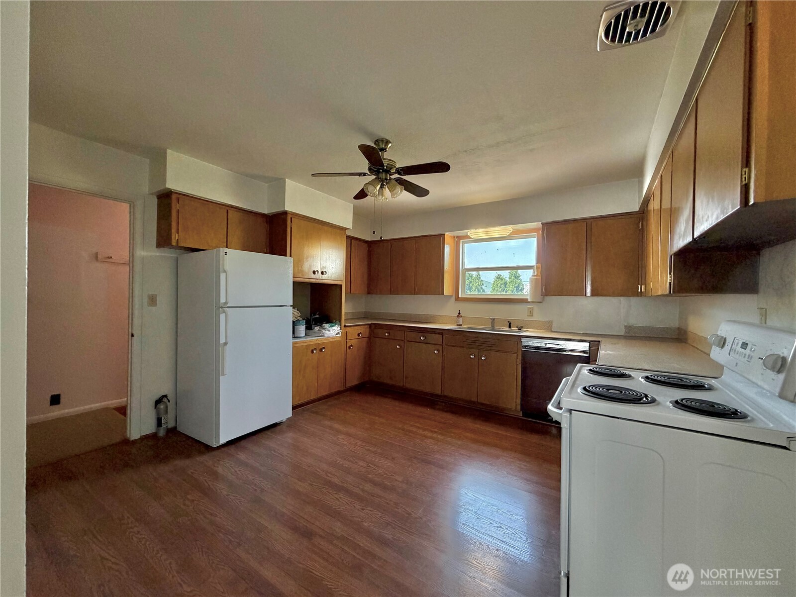 1241 S Skyline Drive Property Photo 19