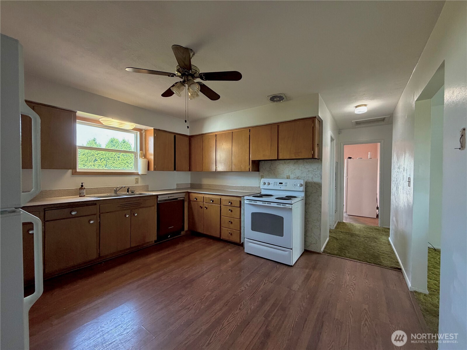 1241 S Skyline Drive Property Photo 20