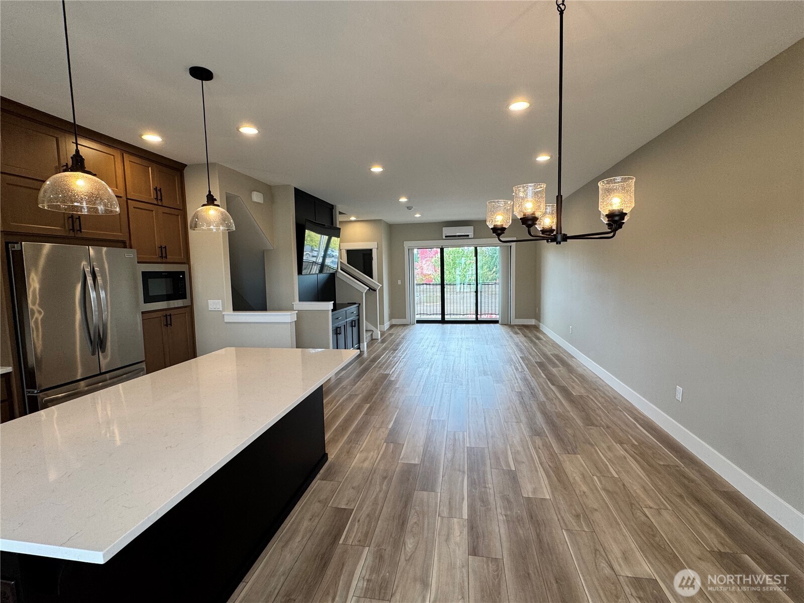703 5th Street B Property Photo 8