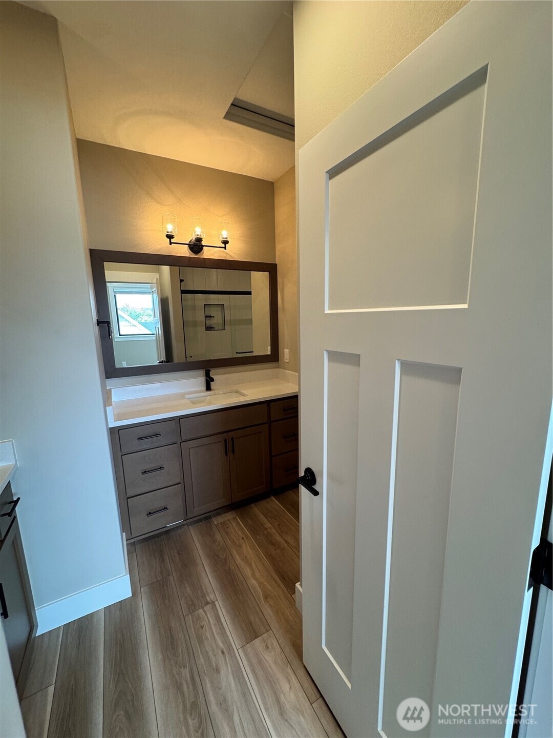703 5th Street B Property Photo 16