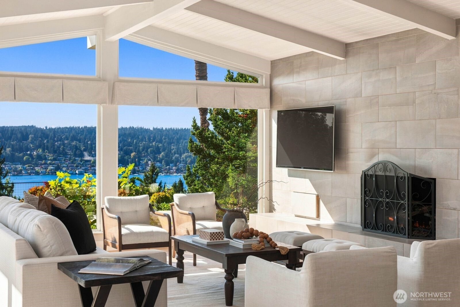 15525 62nd Place Property Photo 12