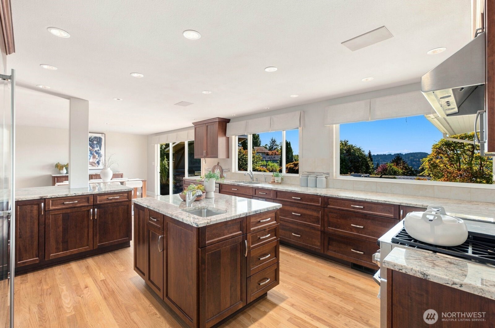 15525 62nd Place Property Photo 15