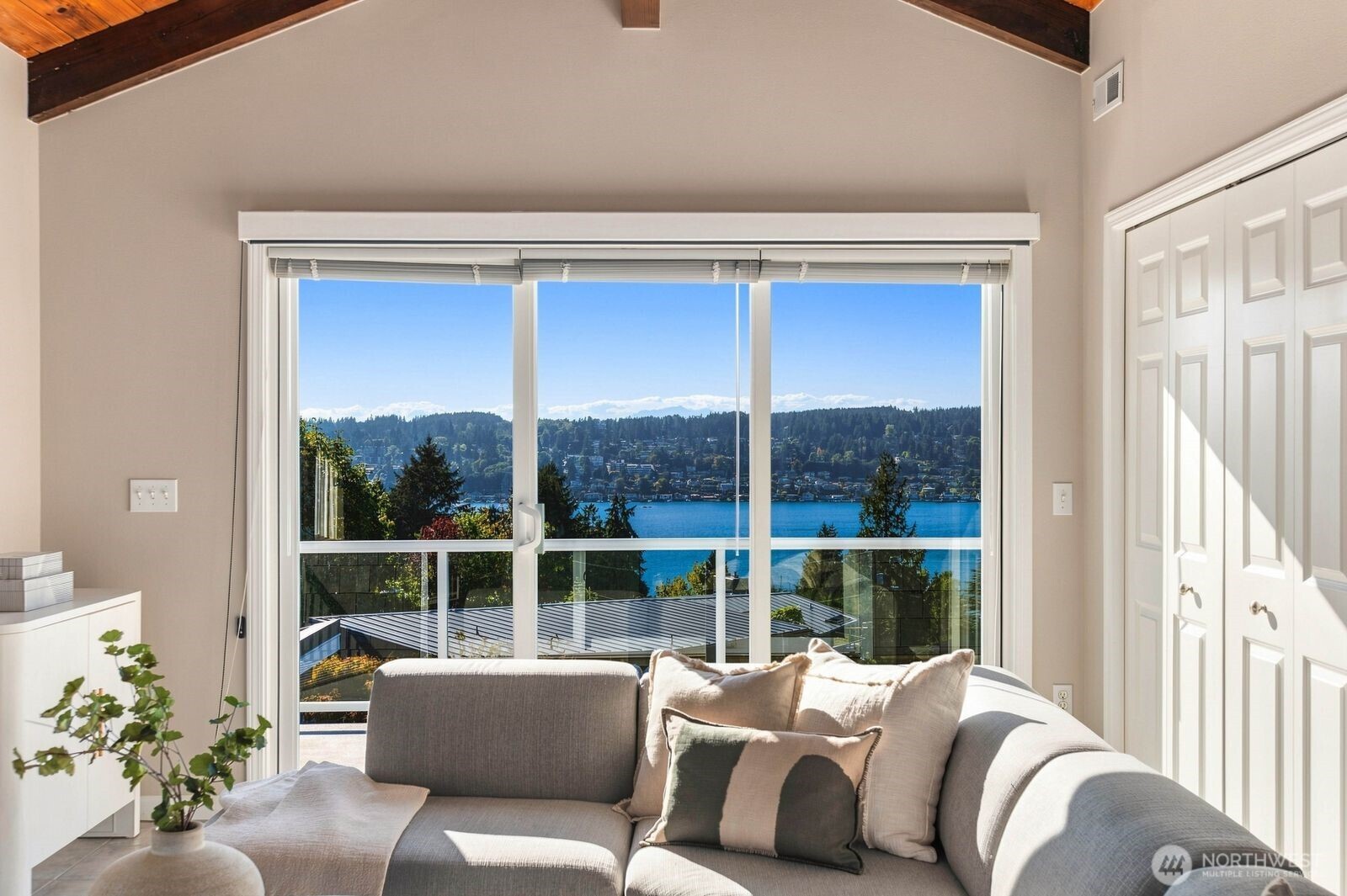 15525 62nd Place Property Photo 34