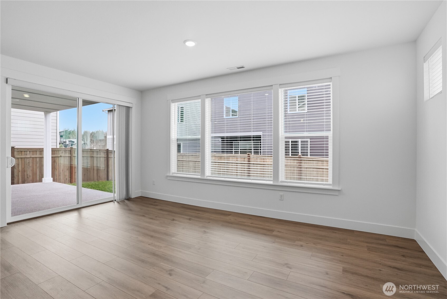 22826 Se Shore Street Property Photo 8