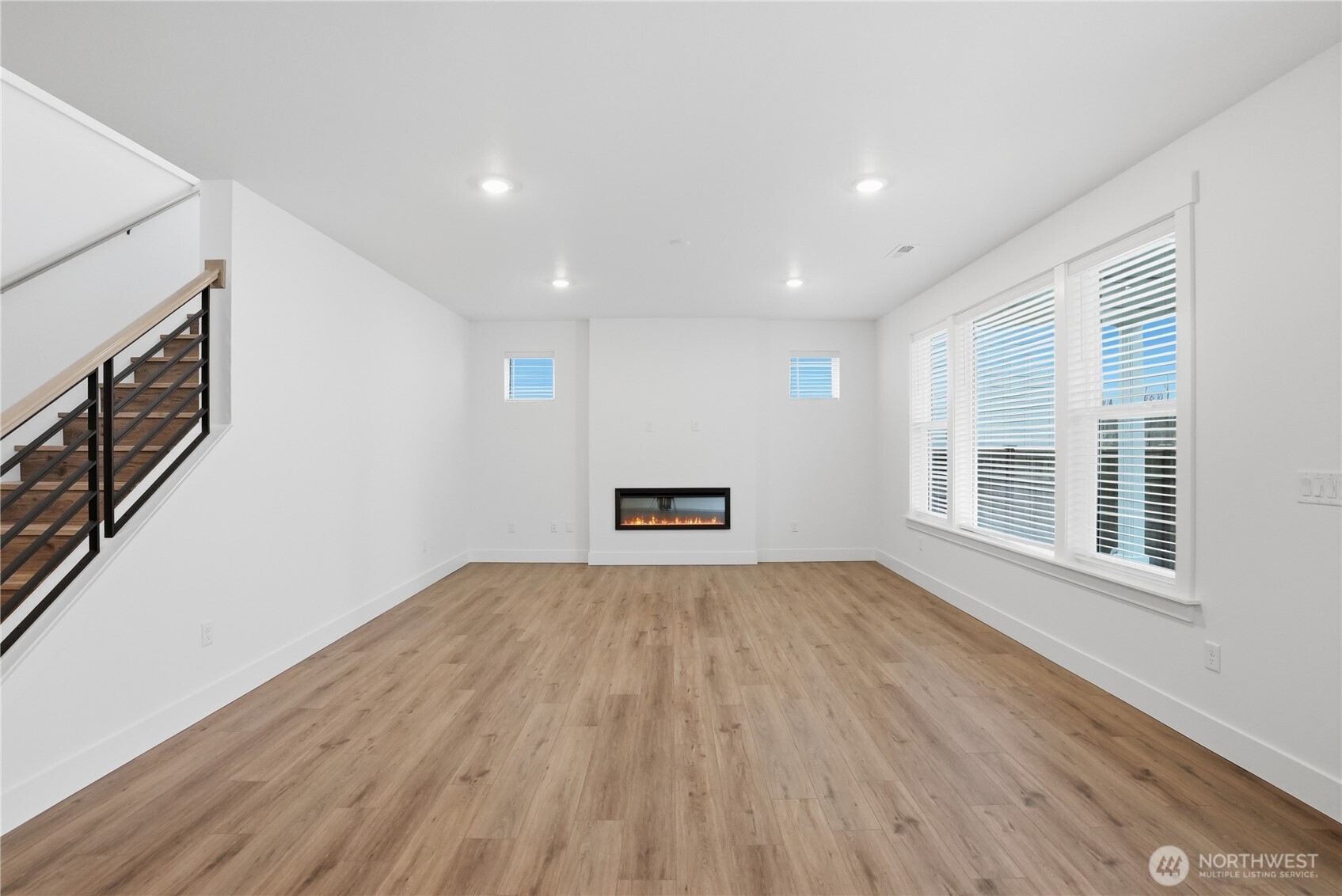 22826 Se Shore Street Property Photo 9