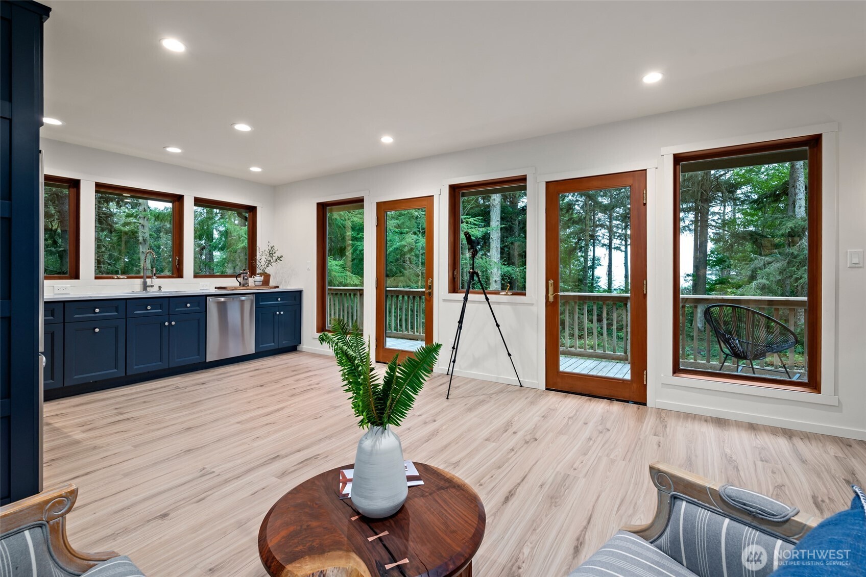 1580 West Beach Road Property Photo 14