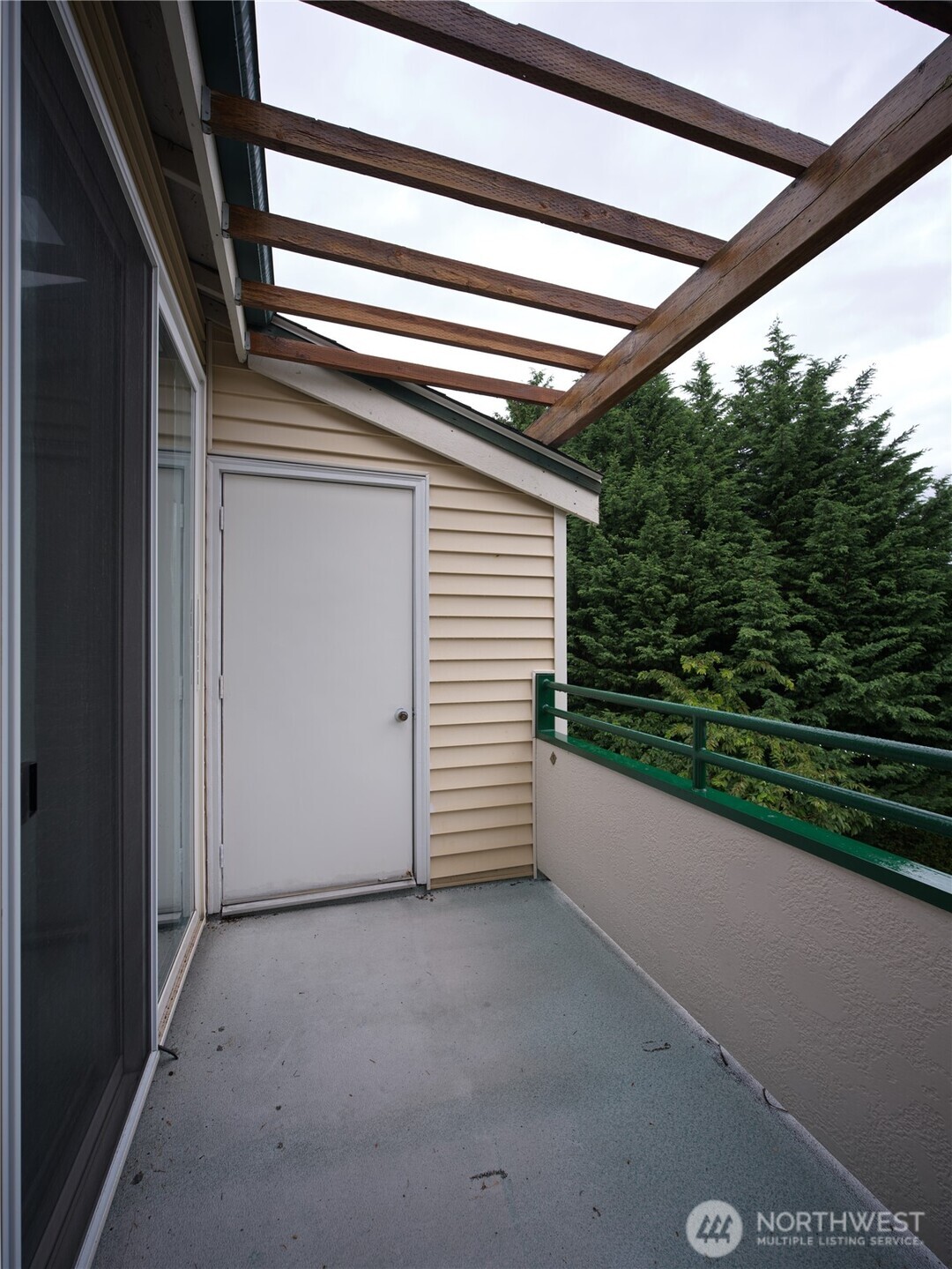 440 Maple Avenue B303 Property Photo 13