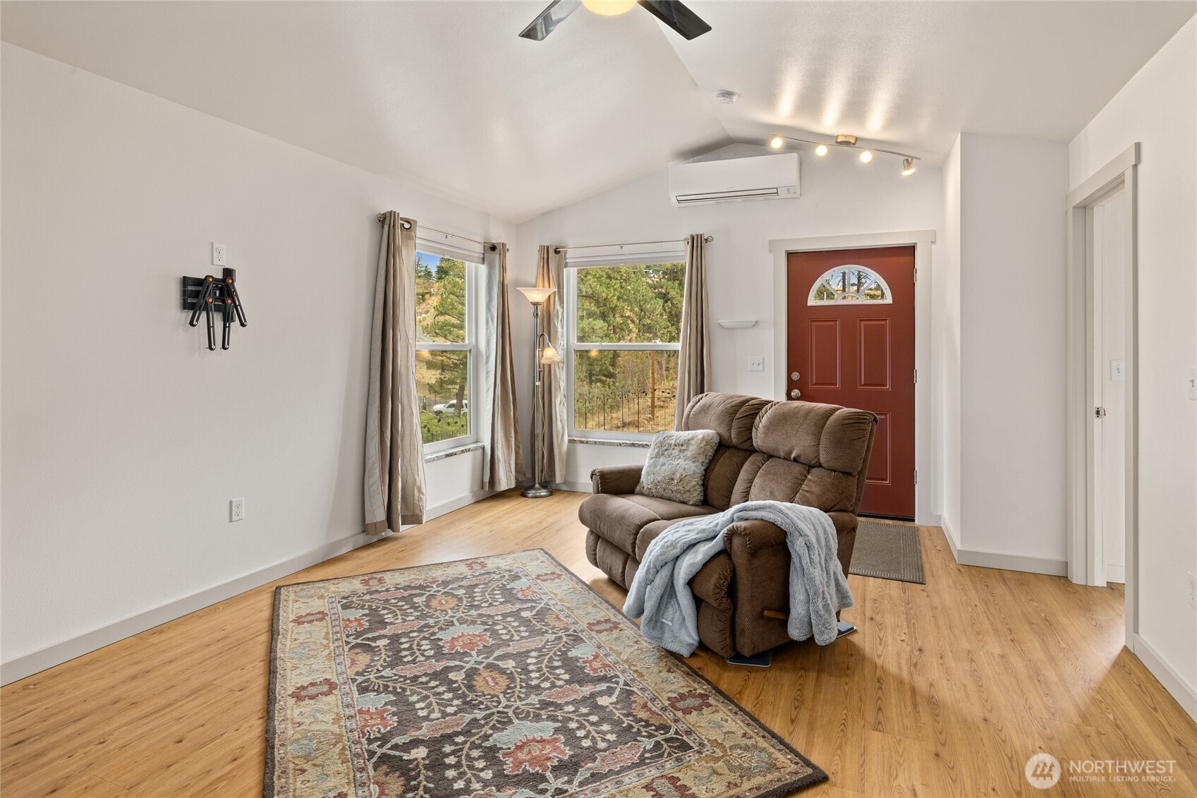 381 Twin Lakes Road Property Photo 12
