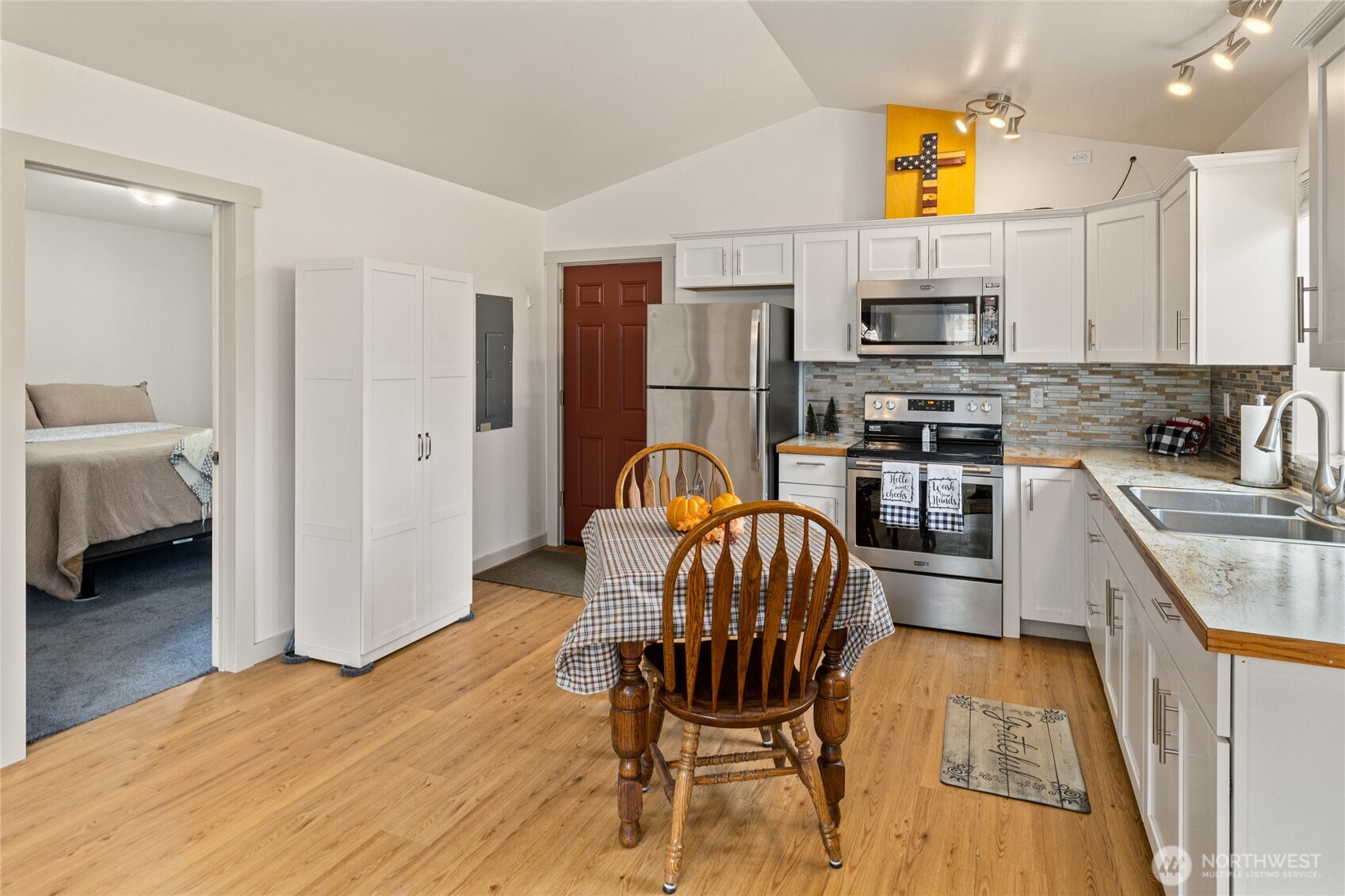 381 Twin Lakes Road Property Photo 14